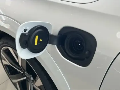 Photo 7 Volvo Xc60  T6 AWD Hybride rechargeable 253 ch+145 ch Geartronic 8