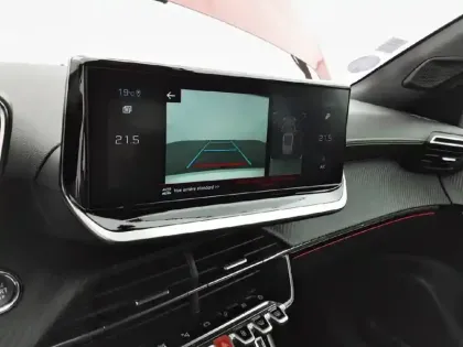 Photo 22 Peugeot 2008  PureTech 130 S&S BVM6