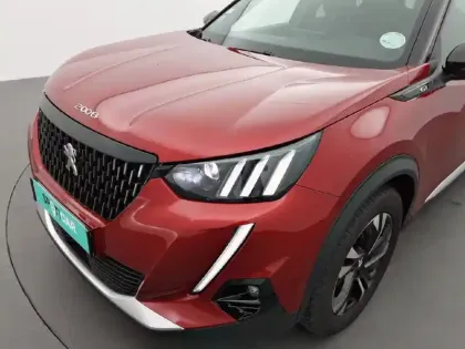 Photo 15 Peugeot 2008  PureTech 130 S&S BVM6