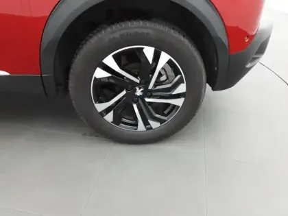 Photo 12 Peugeot 2008  PureTech 130 S&S BVM6