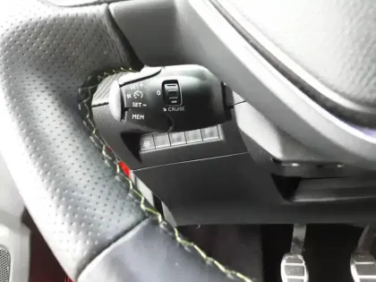 Photo 18 Peugeot 2008  PureTech 130 S&S BVM6