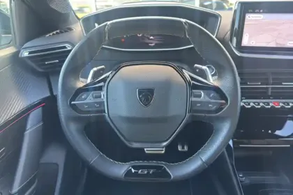 Photo 16 Peugeot 208  Hybrid 100 e-DCS6