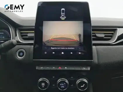 Photo 30 Renault Captur  E-Tech full hybrid 145