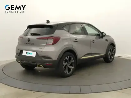Photo 33 Renault Captur  E-Tech full hybrid 145