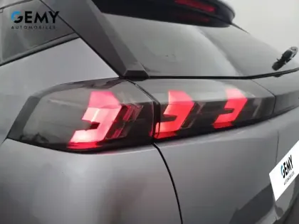 Photo 66 Peugeot 2008  PureTech 130 S&S EAT8