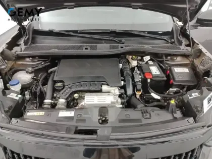 Photo 12 Peugeot 2008  PureTech 130 S&S BVM6