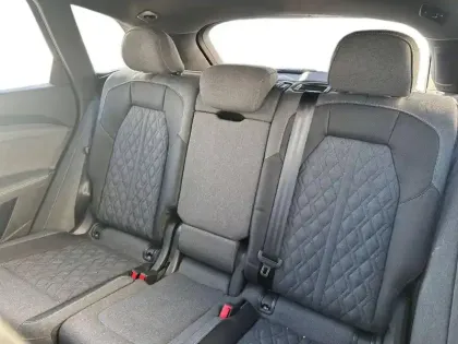 Photo 48 Audi Q5  e-hybrid 299 ch S tronic 7 Quattro