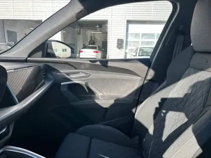 Photo 26 Audi Q5  e-hybrid 299 ch S tronic 7 Quattro