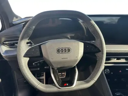 Photo 15 Audi Q5  e-hybrid 299 ch S tronic 7 Quattro