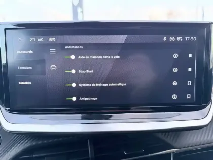 Photo 70 Peugeot 2008  Hybrid 136 e-DCS6