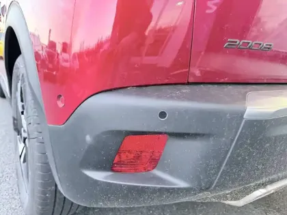 Photo 47 Peugeot 2008  Hybrid 136 e-DCS6