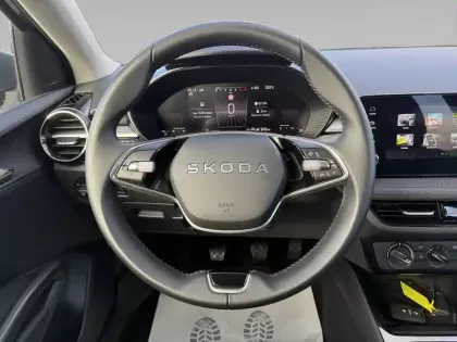 Photo 11 Skoda Fabia  1.0 TSI 95 ch EVO 2 BVM5