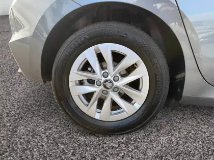 Photo 13 Skoda Fabia  1.0 TSI 95 ch EVO 2 BVM5