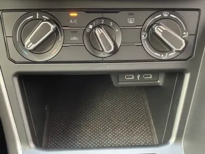 Photo 54 Volkswagen Polo  1.0 TSI 95 S&S DSG7