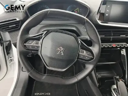 Photo 15 Peugeot 208  Electrique 50 kWh 136ch