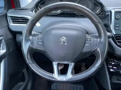 Photo 9 Peugeot 2008  1.2 PureTech 110ch Allure S&S