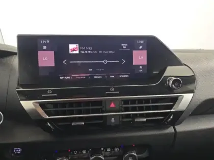 Photo 13 Citroën C4  PureTech 130ch S&S Shine EAT8