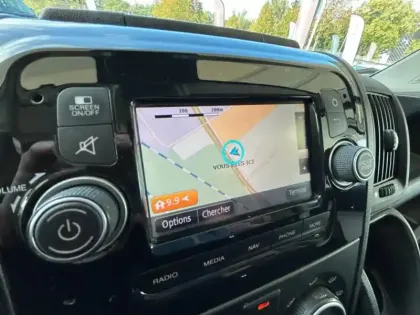 Photo 11 Citroën Jumper  Fg 30 L1H1 2.2 BlueHDi 140 S&S Driver