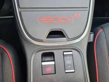 Photo 12 Fiat 600  e 156ch 54kWh Red