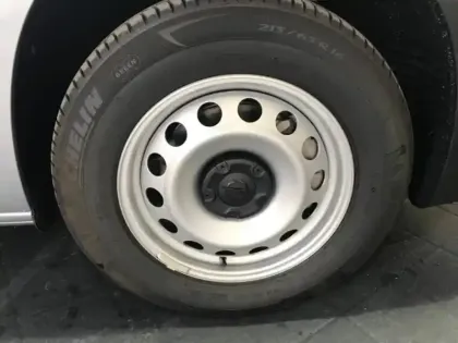 Photo 12 Opel Combo Cargo  M 800kg 100 kW Batterie 50 kWh