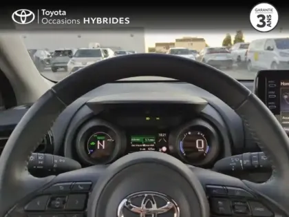 Photo 27 Toyota Yaris  116h Design 5p MY22