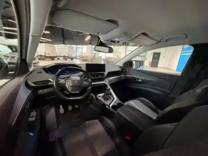 Photo 11 Peugeot 3008  1.5 BlueHDi 130ch S&S Allure Pack