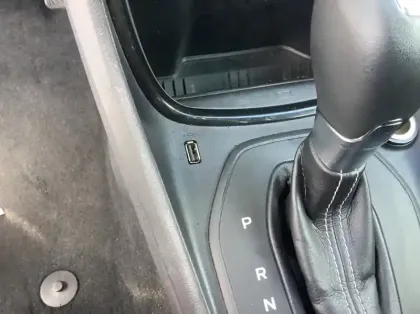 Photo 20 Ford Puma 1.0 EcoBoost 125 ch mHEV S&amp;S Powershift ST-Line