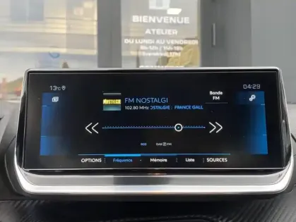 Photo 11 Peugeot 208 II PureTech 100 S&amp;S EAT8 Allure Business