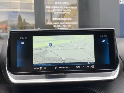 Photo 9 Peugeot 208 II PureTech 100 S&amp;S EAT8 Allure Business