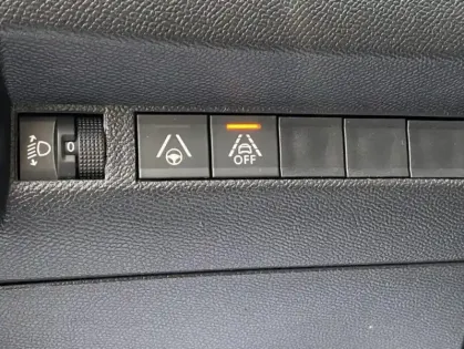 Photo 10 Peugeot 208 II PureTech 100 S&amp;S EAT8 Allure Business