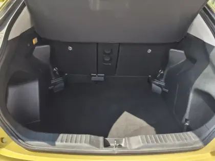 Photo 6 Toyota Yaris Gén. I Ph1 Collection 5