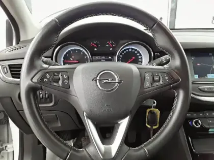 Photo 8 Opel Astra  Sports Tourer 1.2 Turbo 110 ch BVM6