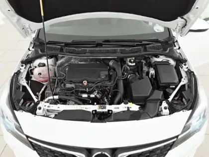 Photo 18 Opel Astra  Sports Tourer 1.2 Turbo 110 ch BVM6