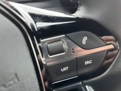 Photo 47 Peugeot 2008  100 S&S BVM6