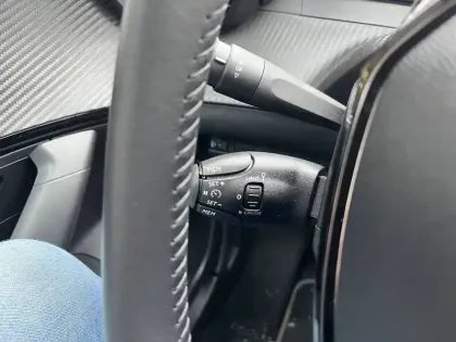 Photo 19 Peugeot 2008  100 S&S BVM6