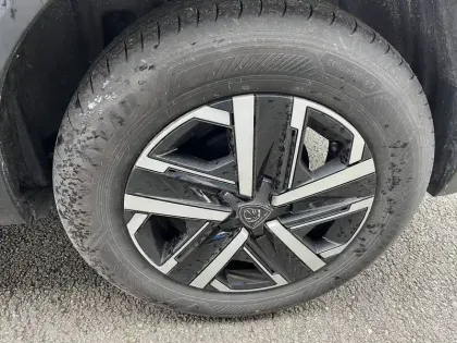 Photo 37 Peugeot 2008  100 S&S BVM6