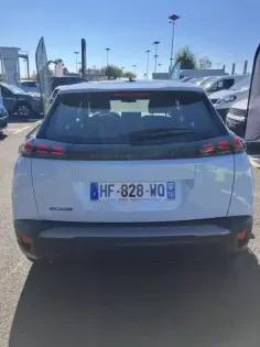 Photo 31 Peugeot 2008  100 S&S BVM6