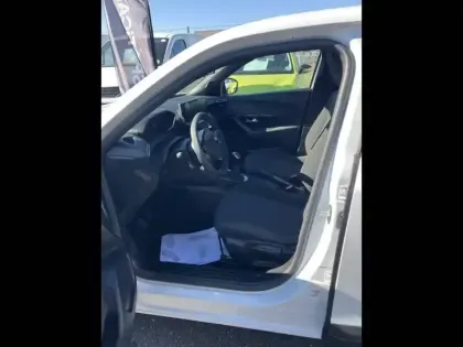 Photo 43 Peugeot 2008  100 S&S BVM6
