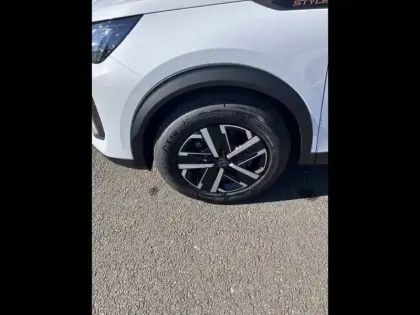 Photo 42 Peugeot 2008  100 S&S BVM6