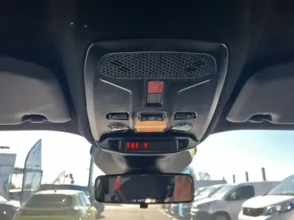 Photo 30 Peugeot 2008  100 S&S BVM6