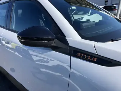 Photo 40 Peugeot 2008  100 S&S BVM6