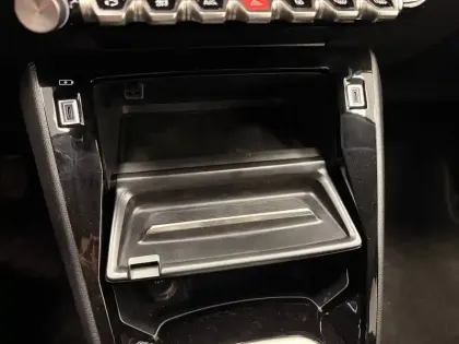 Photo 65 Peugeot 208  100 S&S BVM6