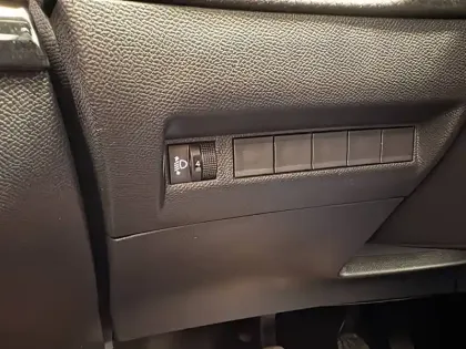 Photo 28 Peugeot 208  100 S&S BVM6