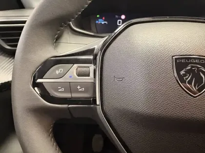Photo 61 Peugeot 208  100 S&S BVM6