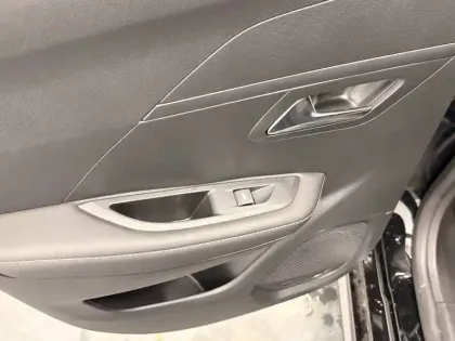 Photo 14 Peugeot 208  100 S&S BVM6