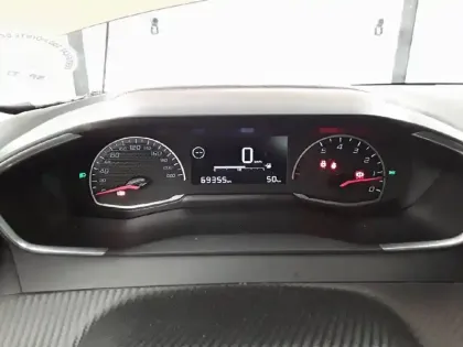 Photo 9 Peugeot 2008  PureTech 100 S&S BVM6