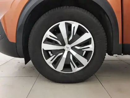 Photo 12 Peugeot 2008  PureTech 100 S&S BVM6