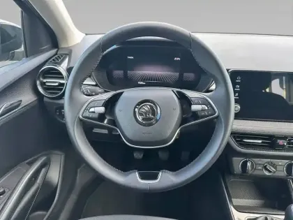 Photo 11 Skoda Fabia  1.0 TSI 95 ch EVO 2 BVM5