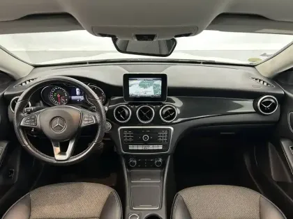 Photo 23 Mercedes CLA  200 d 7G-DCT