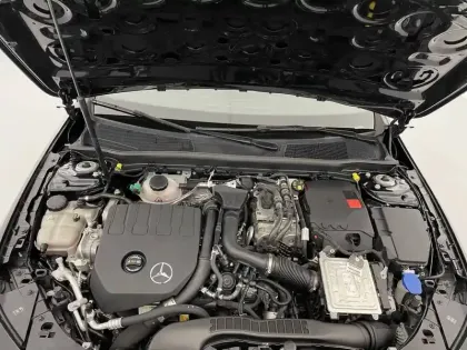 Photo 19 Mercedes Classe A  250 e 8G-DCT